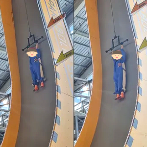 아이들과 함께한 점심식사 및 자이언트제트 입구